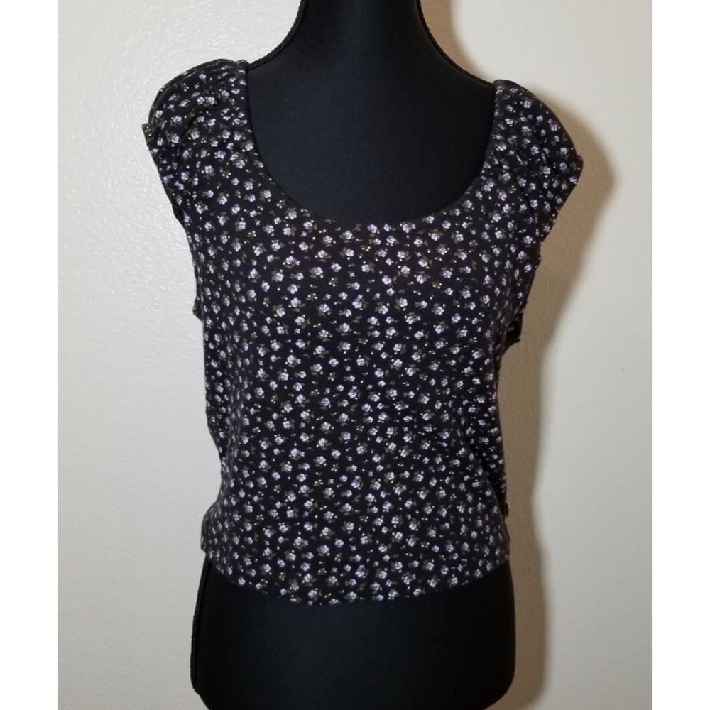 Levis Womens Medium Black Floral Cap Sleeve Top Retro Boho Cottage Hippie NWT